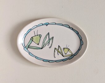 Praying mantis oval plate #2