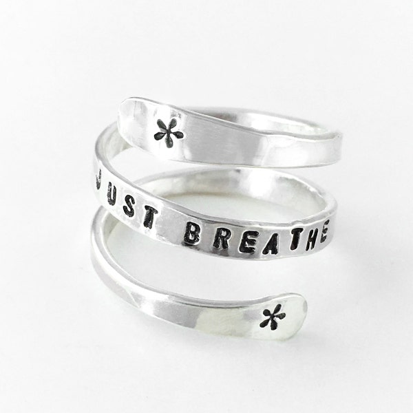 Bague Just Breathe - bague spirale en argent sterling estampée à la main - peut être personnalisée