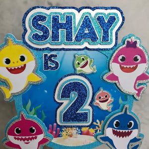 Baby Hai Kuchen Topper / personalisiert