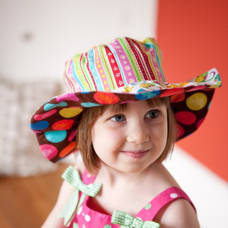 Sun Hat with cute polka dots for toddler girls, Beach Wear, with Kitties and stripes image 1