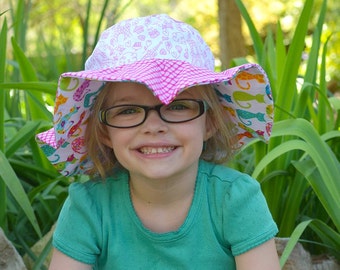 Wide brim baby sun hat, cute and colorful with kitties and Paris theme, pink sun protection