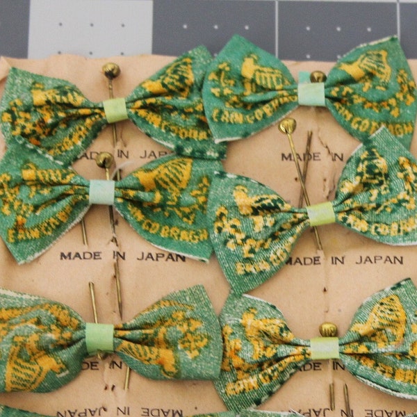 12 St Paticks Pin with Irish Green Bows Gold Stick Pin Made in Japan Original Display Paper Erin Go Bragh