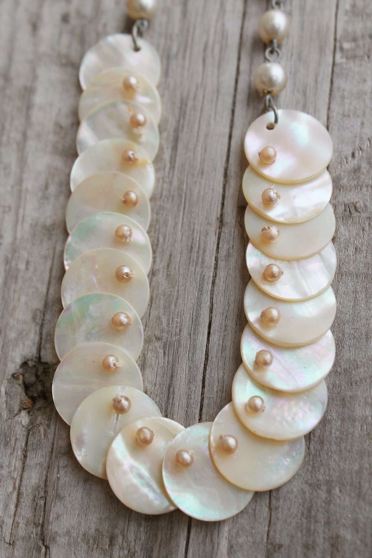 Mother of Pearl Flower Disc Necklace - Etsy display picture 3