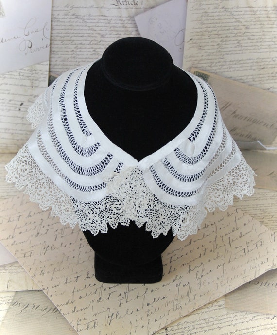 Outstanding Vintage Handmade Collar Satin and Iri… - image 3