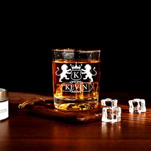 Personalized Whiskey Glass for Dad,Engraved Gift for Fathers, Husband,Custom Whiskey Gift For Men,Gifts for Him,Father&#39;s Day Gift,Dad Gift