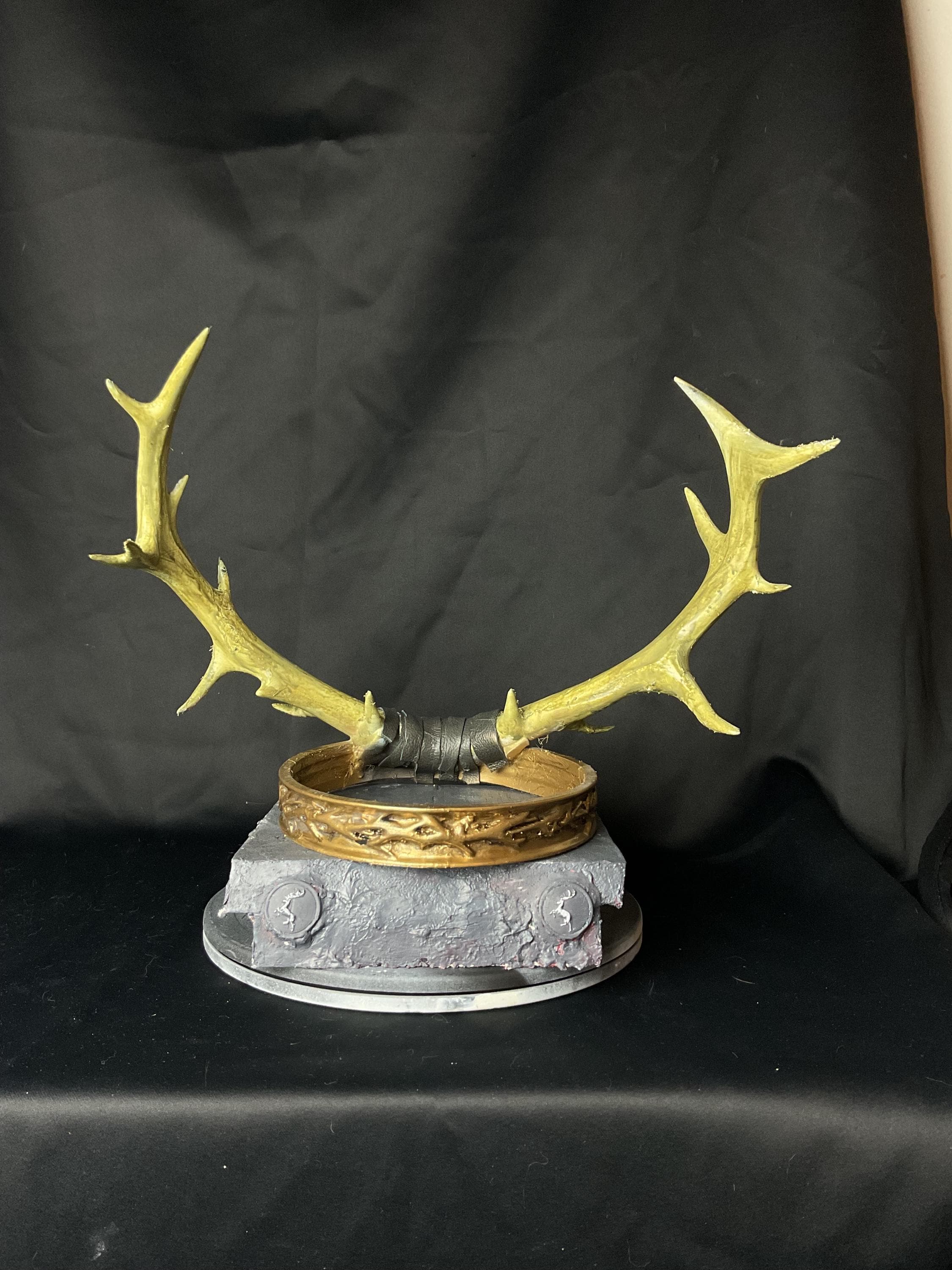 Quartz Crystal crown with stag head Faux Taxidermy Crowned Deer Head Wall Mount, Stag Decor - Etsy main image 2