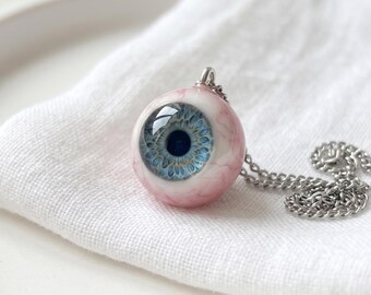 Handmade Gothic Eyeball Pendant Necklace, Realistic Resin Eyeballs