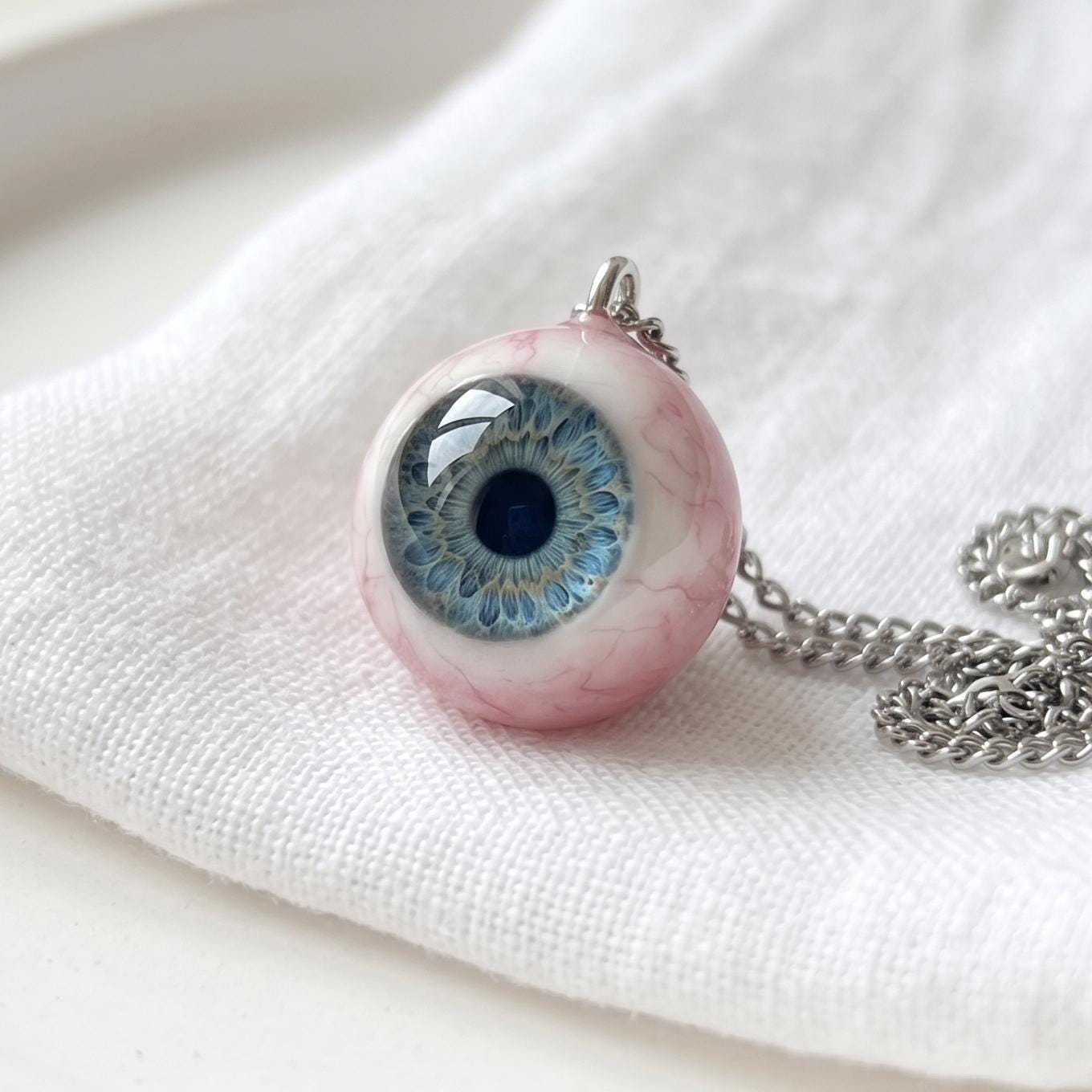 Eyeball Pendant - Etsy