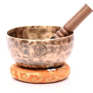 Full Moon Tibetan Singing Bowl: Heart Chakra Singing Bowls F Note - Lunar Energy Healing meditation sound bowls with mallet cushion - moon