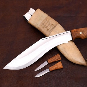 Hand Forged Gurkha Kukri Knife: 11&quot; Desert Issue, Rosewood Handle