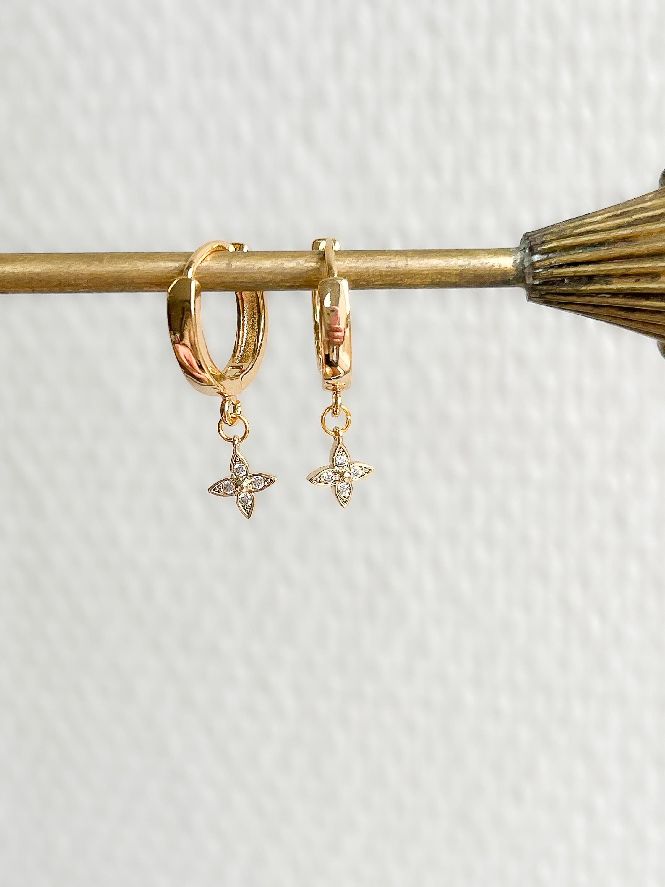 Créoles Huggie Dorées Délicates Avec Breloque Et Zircon Blanc - Argent Fin