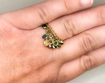 Anello regolabile placcato oro con ciondolo: pendenti con pietre preziose colorate