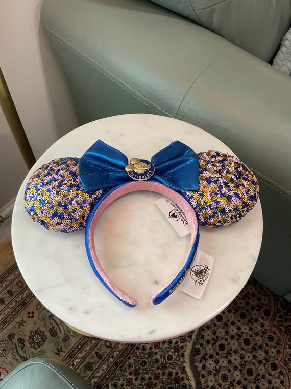 Minnie Mouse Vintage Passholder Ears