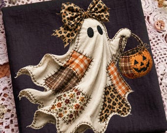 Fantasma patchwork PNG, design fantasma di Halloween con fiocco leopardato, design patchwork di Halloween, fantasma leopardato di Halloween PNG, fantasma della stagione spettrale PNG