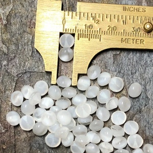 Vintage Glass Jewels Chatons - White and Clear Givre Chatoyant 6mm (Bag of 57)