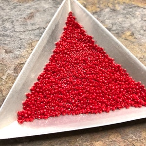 15/0 Japanese Seed Beads - Opaque Pepper Red Toho # 45 (2&quot; round tube, approx 8.2 grams)