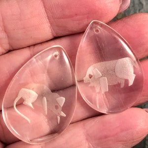 Chinese Zodiac Quartz Etched pendant (choose rat or ox)