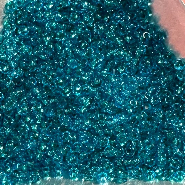 11/0 Japanese Seed Beads - Sparkle Green Lined Teal Matsuno # 323G (5" round tube, approx 24 grams)
