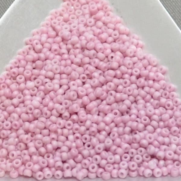 15/0 Japanese Seed Beads - Matte Opaque Dusty Orchid Miyuki # 2024 (2" round tube, approx 8.2 grams)