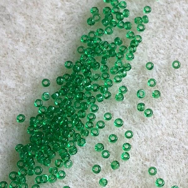 15/0 Japanese Seed Beads - Transparent Green Miyuki # 146 (2" round tube, approx 8.2 grams)