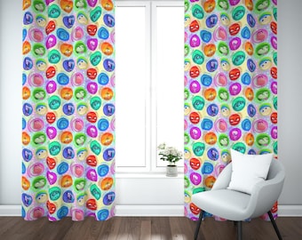 Binnenstebuiten verduisterende gordijnen – Pixar-babykamerset met 2 panelen, kleurrijke emotie babykamerdecoratie