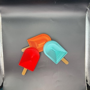 Articulated Popsicle Fidget Toy with Matching Base | Sensory Fidget for Kids & Adults | Flexible Desk Toy | Pretend Play Pop-It Style Gift