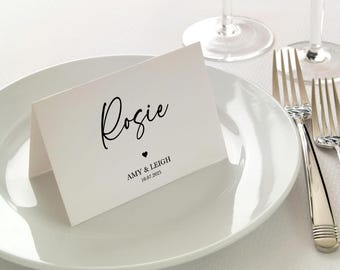 Heart Wedding Place Cards: Minimalist Table Decor