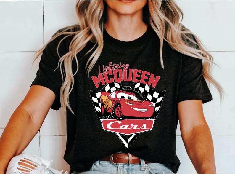 Camiseta de Pixar Cars Lightning McQueen, Camiseta Lightning 95, Camiseta para viaje familiar a Disneyland, Regalo de cumpleaños para niños imagen 4