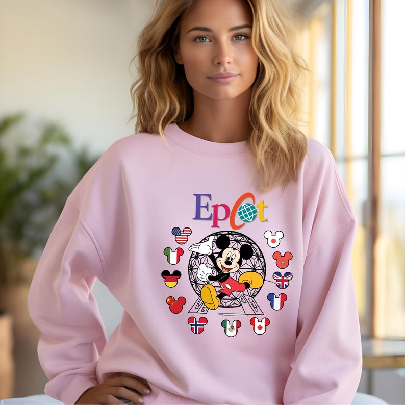 Disney Epcot World Traveler Sweater, Mickey Mouse Epcot Passport World Showcase Flags Hoodie, Disneyland World Tour Bild 3
