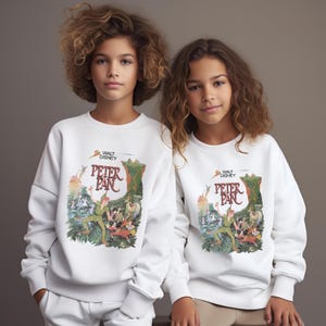 Retro Peter Pan Sweater, Disney Tinker Bell Captain Hook Neverland Hoodie, Disney Kids Peter Pan Sweater, Men's Disneyland Vacation Hoodie afbeelding 2