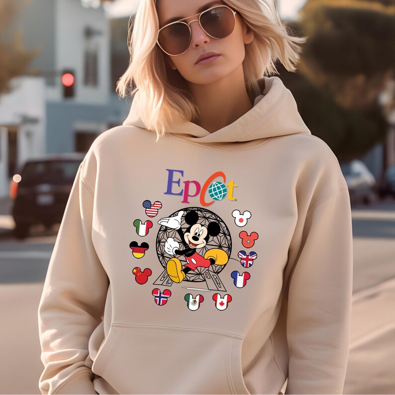 Disney Epcot World Traveler Sweater, Mickey Mouse Epcot Passport World Showcase Flags Hoodie, Disneyland World Tour Bild 4