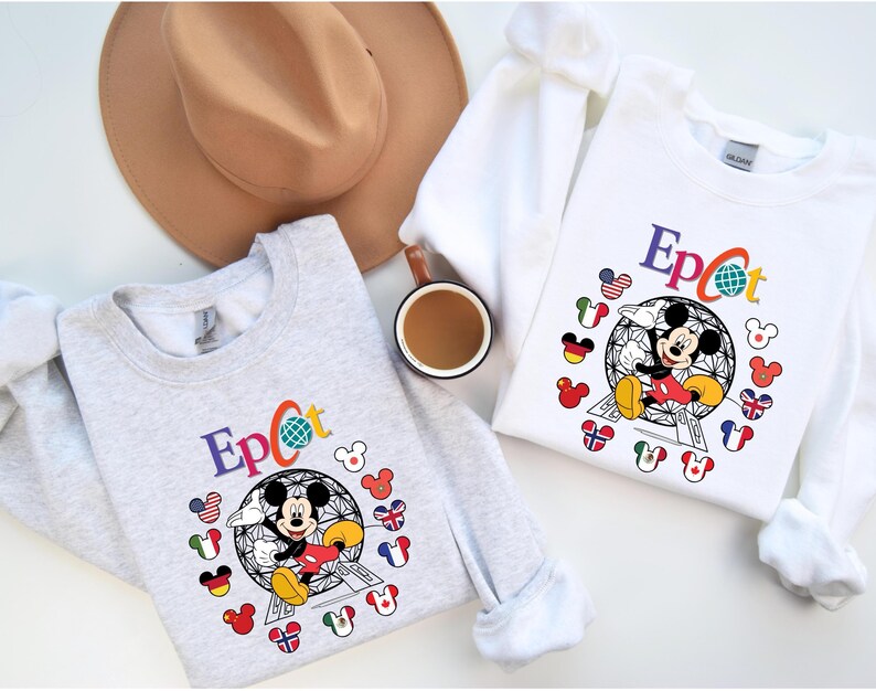 Disney Epcot World Traveler Sweater, Mickey Mouse Epcot Passport World Showcase Flags Hoodie, Disneyland World Tour Bild 7