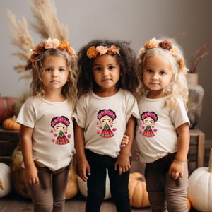 Camiseta de Frida Kahlo, linda camiseta de niña mexicana, mono para bebé niña, linda camiseta para bebé, camiseta para niño, regalo de Navidad para niños imagen 2