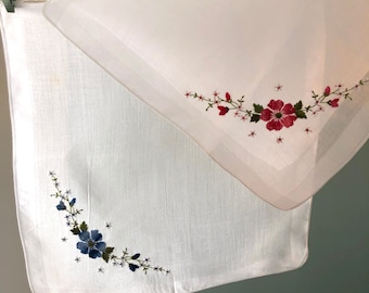 Set di 2 fazzoletti in cotone vintage con motivo floreale ricamato (Hankie)