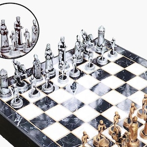 Gift Metal Chess Set with Storage 14&#39;&#39; x 14&#39;&#39; | Personalized Foldable Luxury Collectible Chess Set