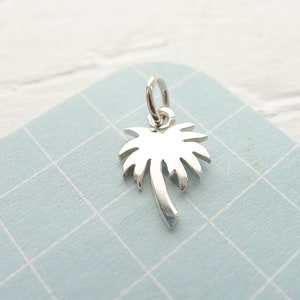 Palm Tree Charm Tropical Vacation Sterling Silver Pendant (CNA1453)