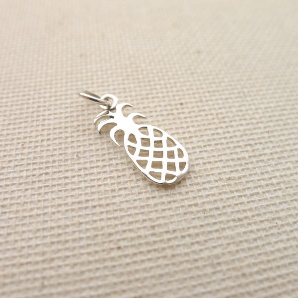 Pineapple Charm Sterling Silver Fruit Flat Pendant (CNA718)