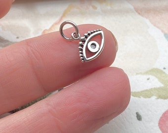 Evil Eye Charm Litte Sterling Silver Spiritual Charm Adorable Protective Jewelry (CNS334)