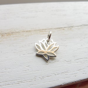 Lotus Charm Flower Pendant Yoga Ohm Bud Lovely (CNA868)