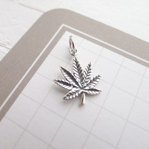 Pot Leaf Charm Sterling Silver Marijuana Pendant (CNA1816)