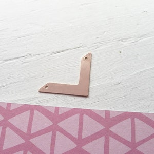 Rose Gold V Link Chevron Charm Geometric Pendant (D)