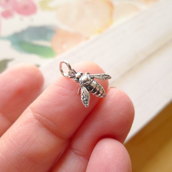 Pendentif abeille réaliste en argent sterling à breloques (SR925936)