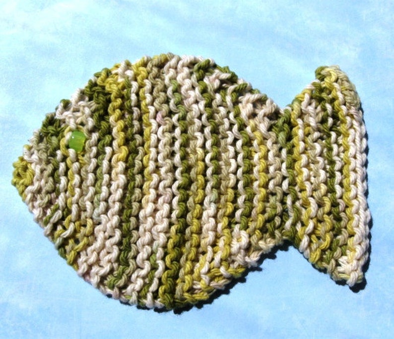 PDF knitting pattern, Fish coasters, very easy project, cotton yarn and pony beads 画像 4