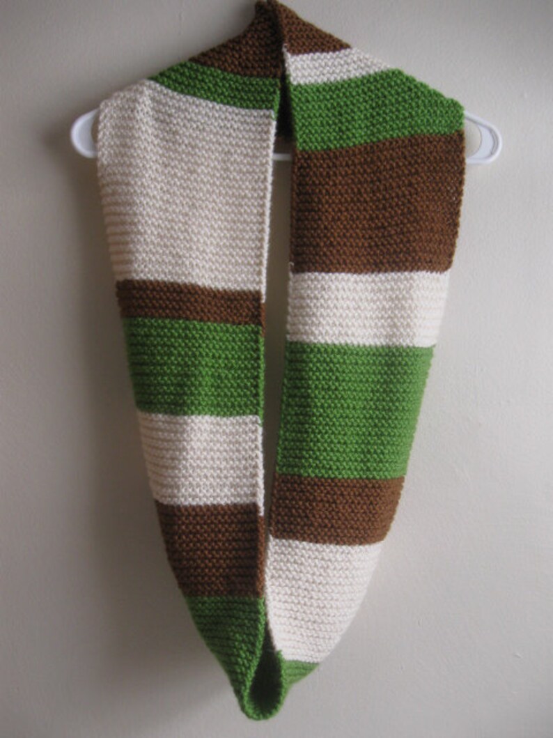 Download Tri-Color easy garter stitch ring scarf cowl PDF pattern | Etsy