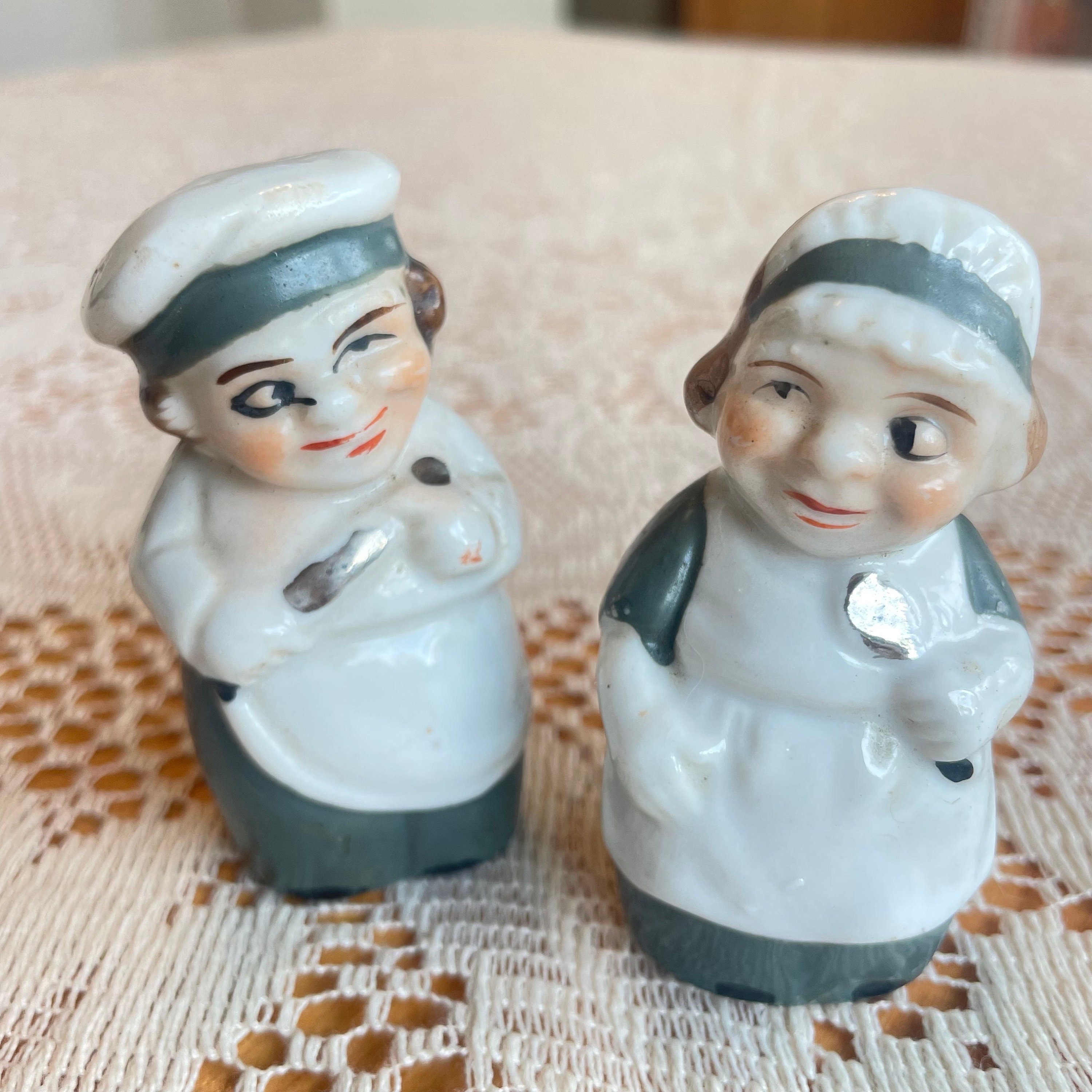 Vintage black americana salt and pepper shakers - Etsy 日本