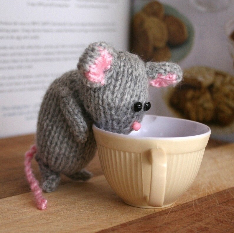 Mice in the Kitchen INSTANT DOWNLOAD PDF Knitting Pattern
