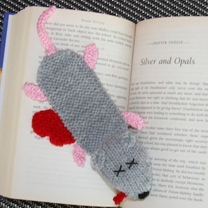 Squashed rat bookmark - INSTANT DOWNLOAD PDF Knitting Pattern