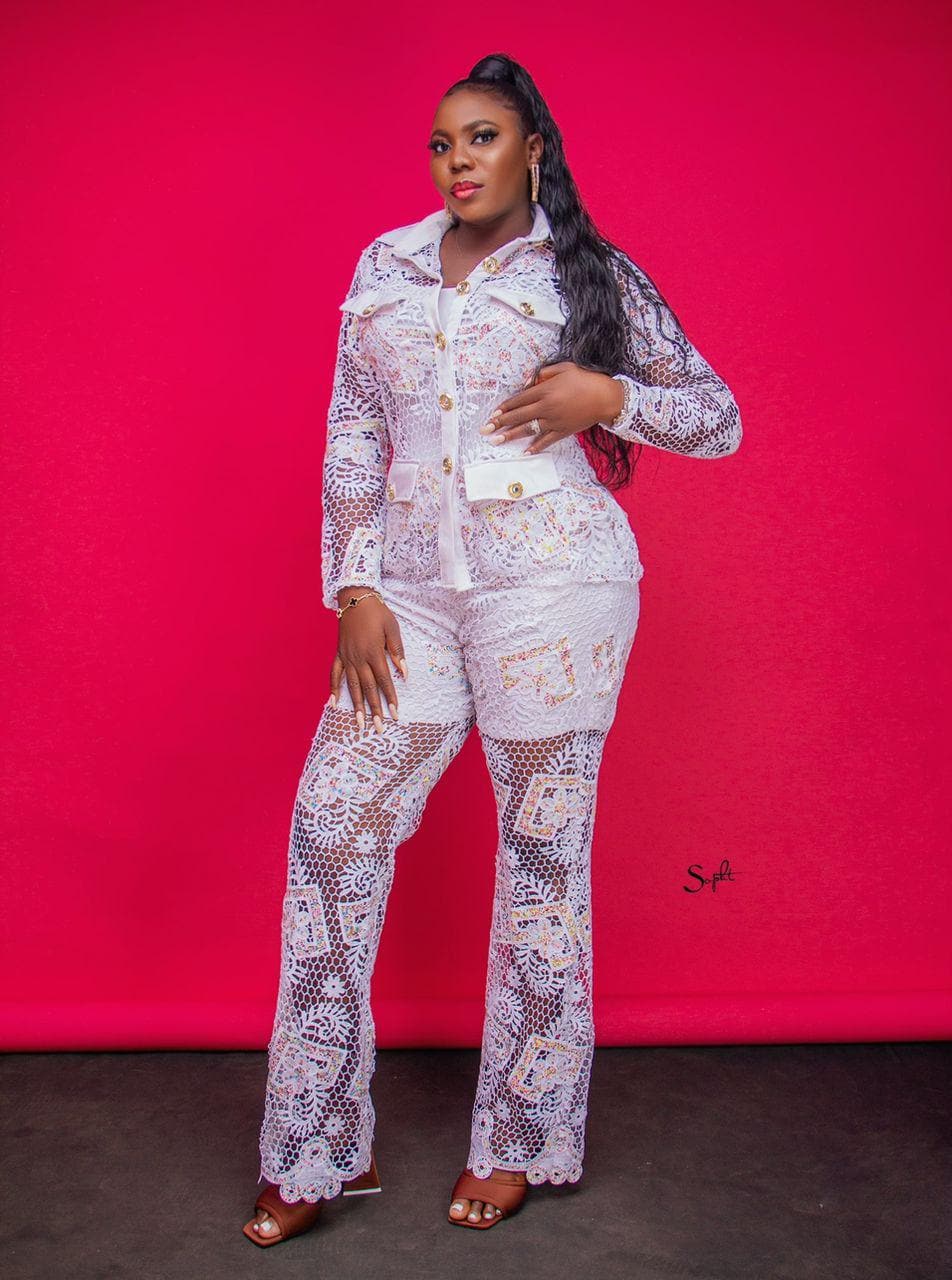 African White Pant Outfit for Women