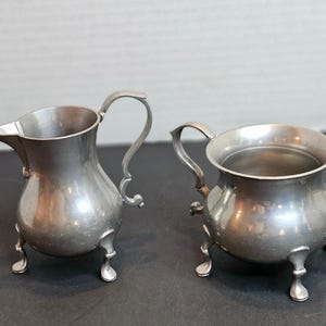 VTG Stieff Pewter Colonial Williamsburg Footed Cream Pitcher and Sugar Bowl Set