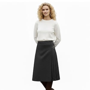 Women's Scottish Kilt | Black Tartan Pleated Highland Skirt, Acrylic Wool